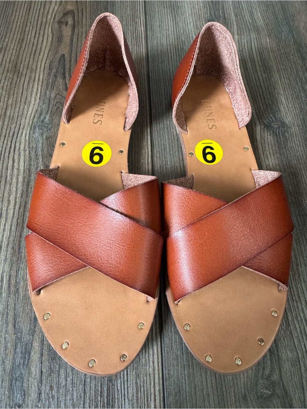 Women’s Tan Crossover Leather D’Orsay Sandals - Tan